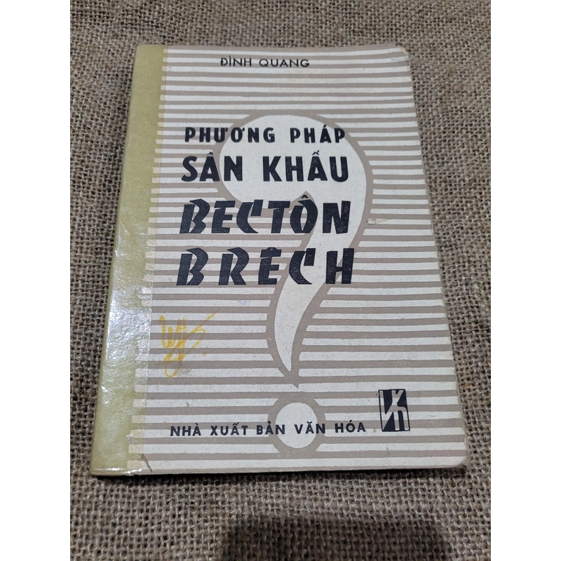 Phương pháp sân khấu Becton Brech (Bertolt Brecht) 362442