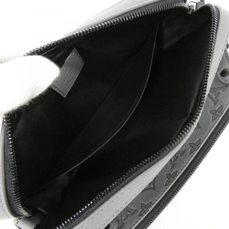 Túi đeo chéo Louis Vuitton Monogram Shadow Trio M46603 610398