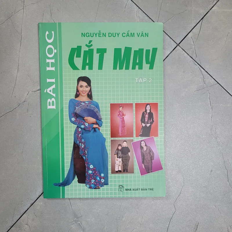 Thiết Kế Mẫu Thời Trang + Bài Học Cắt May 2 735490