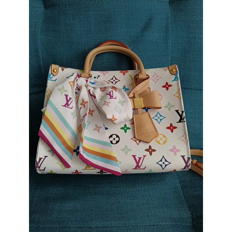 Thanh lý túi da thật size 25*20cm mới 99%. 722352