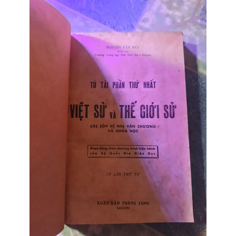Việt sử và thế giới sử - Nguyễn Văn Mùi 1046677