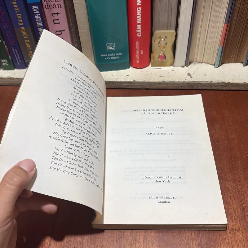 [Sách Photo] - Sách Tôn Giáo: Điểm Đạo Trong Nhân Loại Và Thái Dương Hệ - Alice A. Bailey 789407