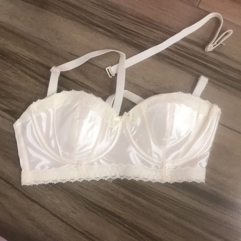 Áo ngực nữ màu trắng kem - mới chưa qua sử dụng  492764
