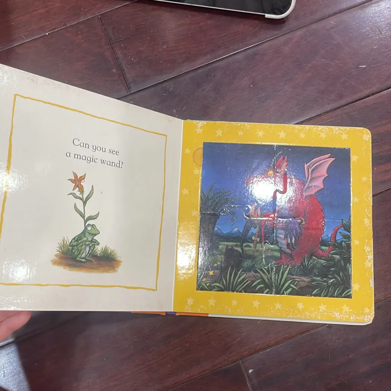 NGOẠI VĂN - sách tiếng anh trẻ em : Room on the Broom - Jigsaw Book - Julia Donaldson 1028090