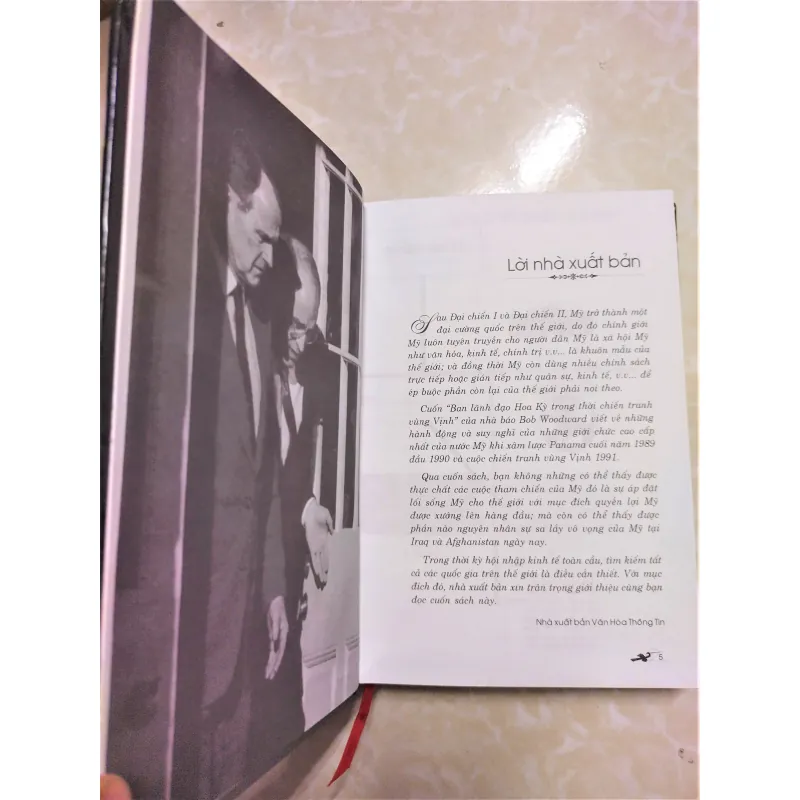 Sách: Ban lãnh đạo Hoa Kỳ trong chiến tranh vùng Vịnh - TG: Bob Woodward 784265