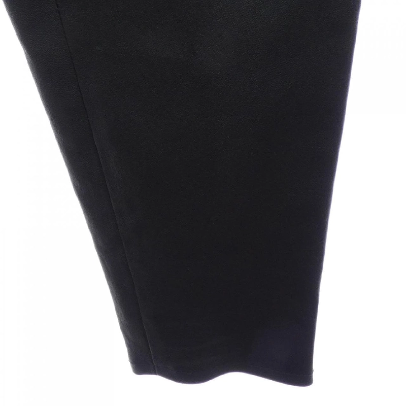 Quần LOUIS VUITTON F5LP01KYO - Hàng hiệu Chính hãng 817409