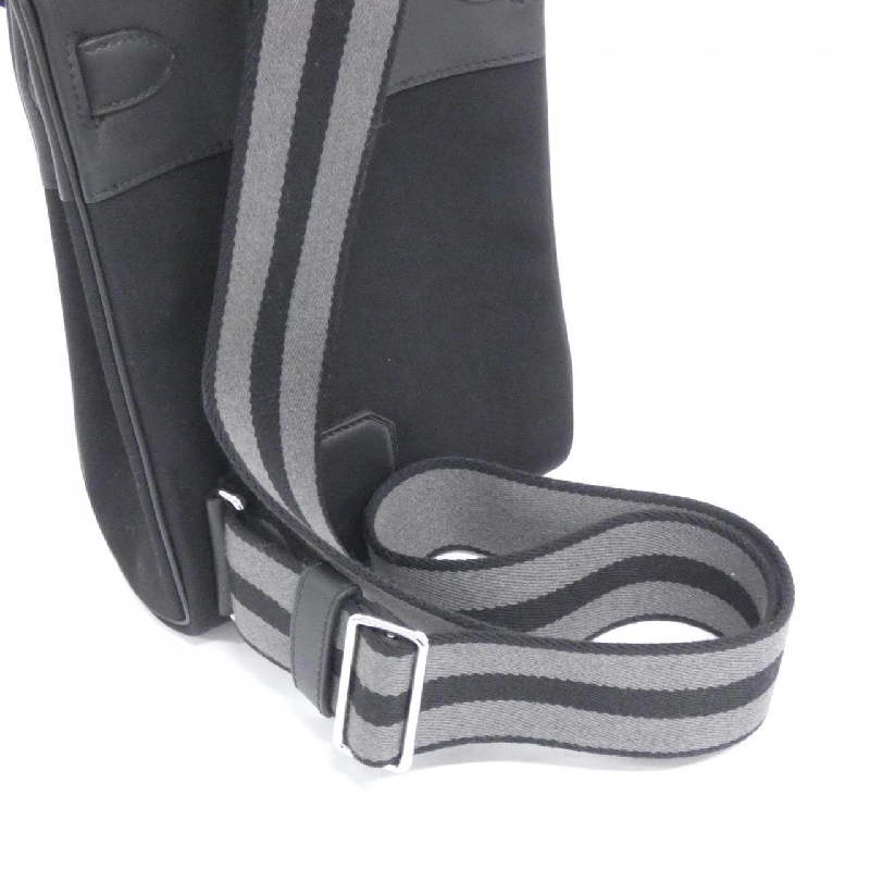 Túi xách vai Hermès Akkad PM 085316CK - Hàng hiệu chính hãng 801804