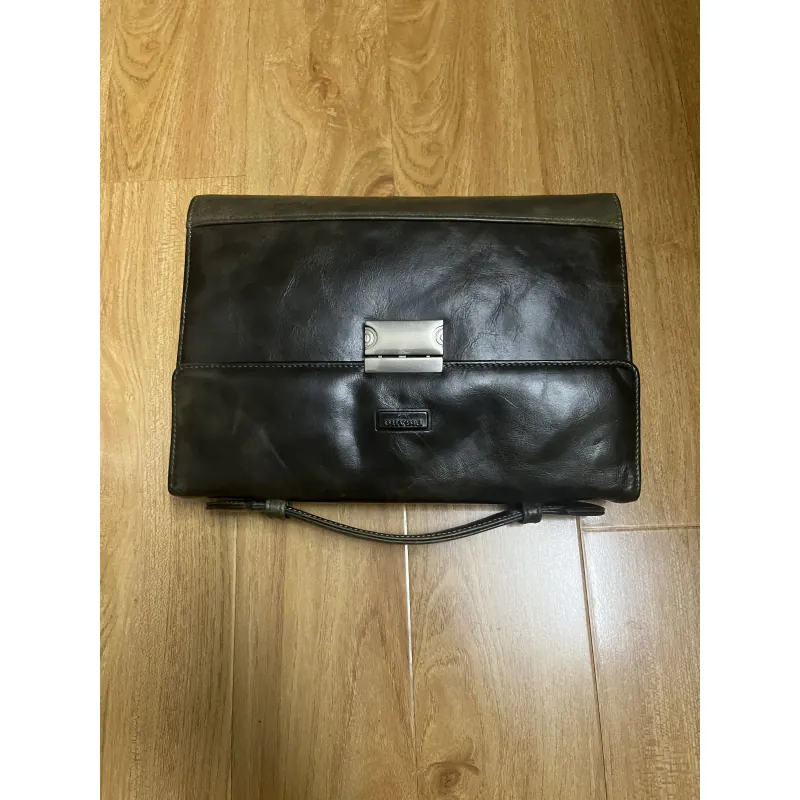 Clutch nam 25x18x3 da thật 2hand 1013061