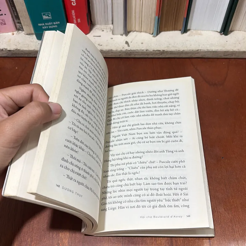 II Văn Học: Cung Đường Vàng Nắng - Dương Thuỵ - 2012 751621