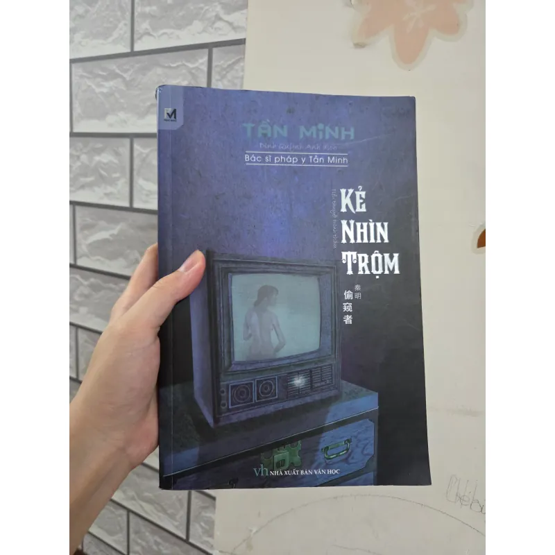 Kẻ nhìn trộm - Tần Minh 931347