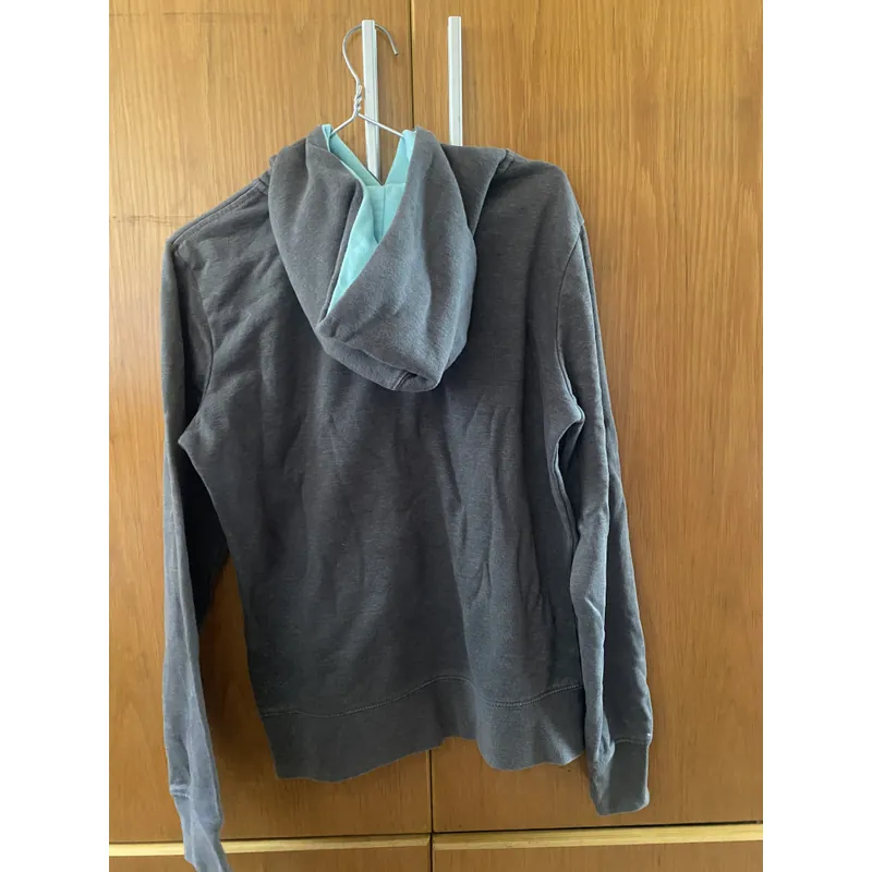Hoodie xám size M 591098