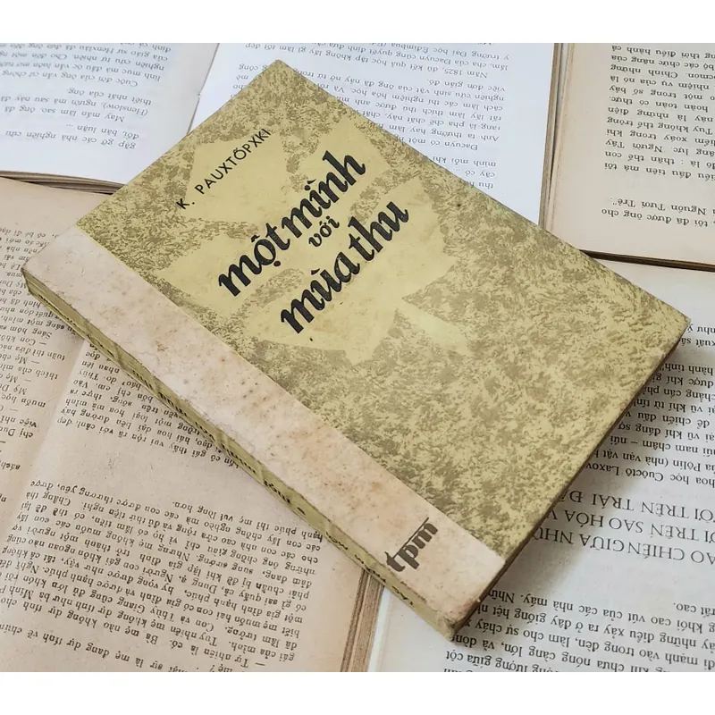 MỘT MÌNH VỚI MÙA THU - Nhà văn Konstantin Paustovsky 714169