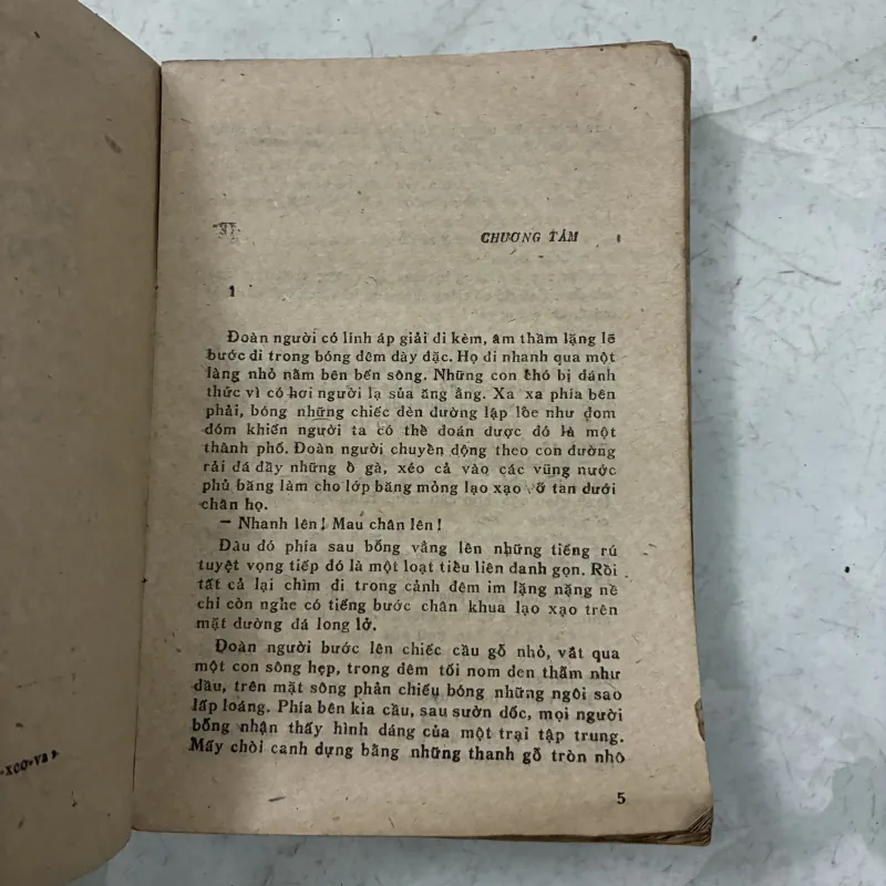 Đứng vững đến cùng (Tập 2) (tiểu thuyết tình báo) 1025836