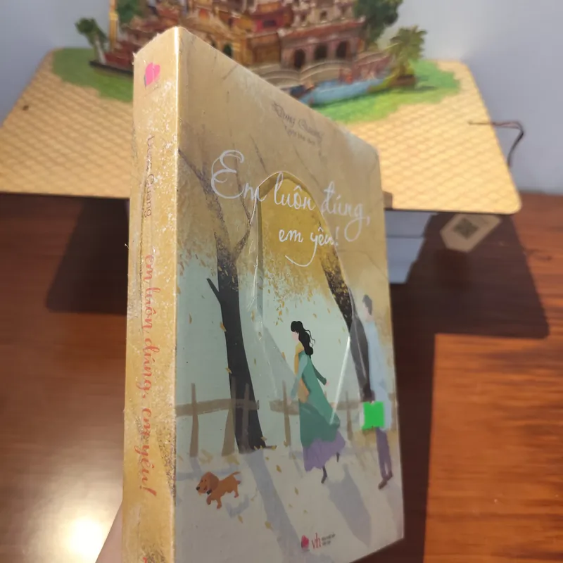 Em luôn đúng em yêu 562196