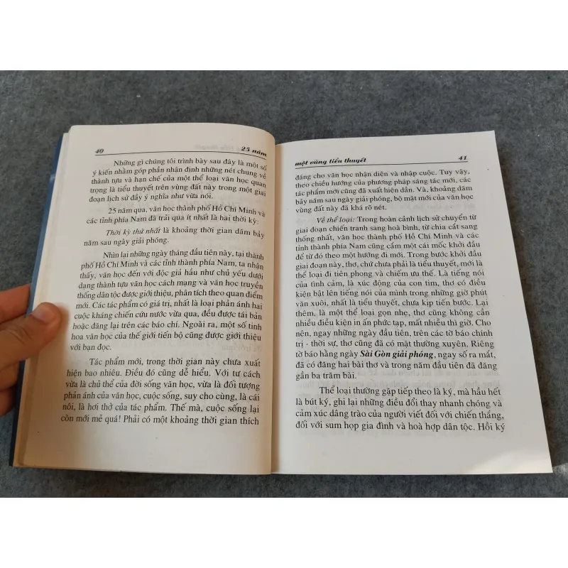 25 NĂM MỘT VÙNG TIỂU THUYẾT 717956