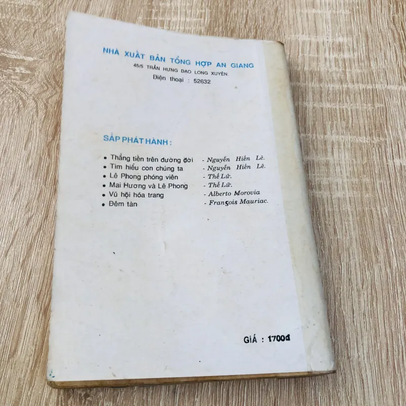 KHÁCH LẠ Ở THIÊN ĐƯỜNG  961435