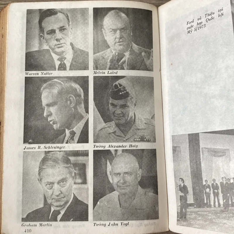 TỪ TÒA BẠCH ỐC ĐẾN DINH ĐỘC LẬP (XB 1990) 937323