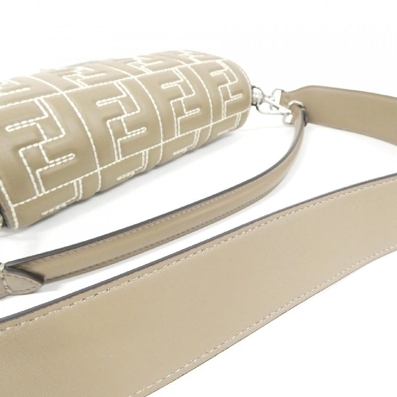 Túi xách vai Fendi Baguette 8BR600 ANX4 - Hàng hiệu Chính hãng 765963