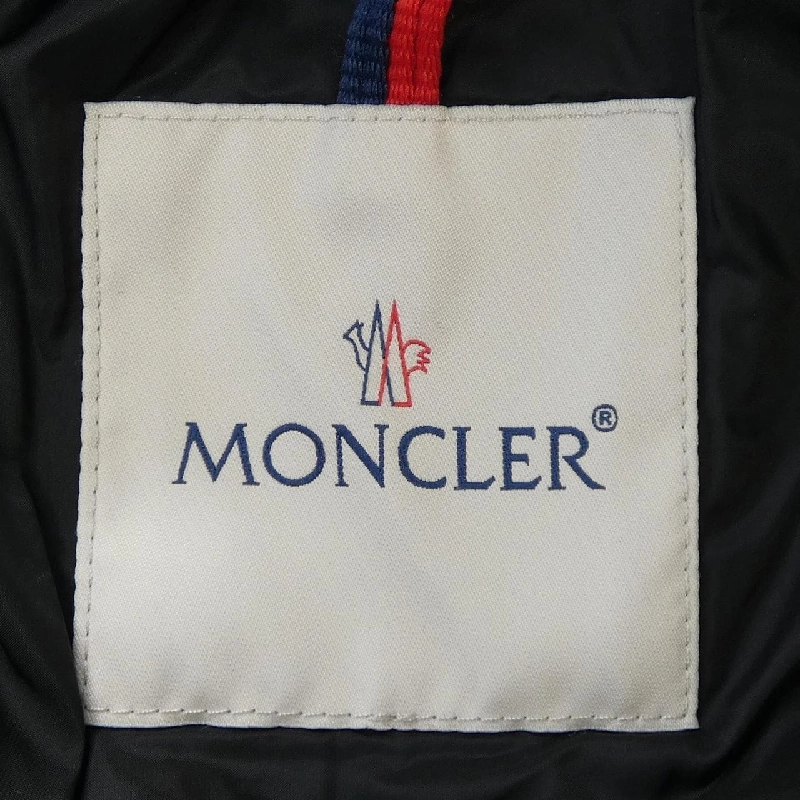 Áo khoác lông vũ MONCLER 642170