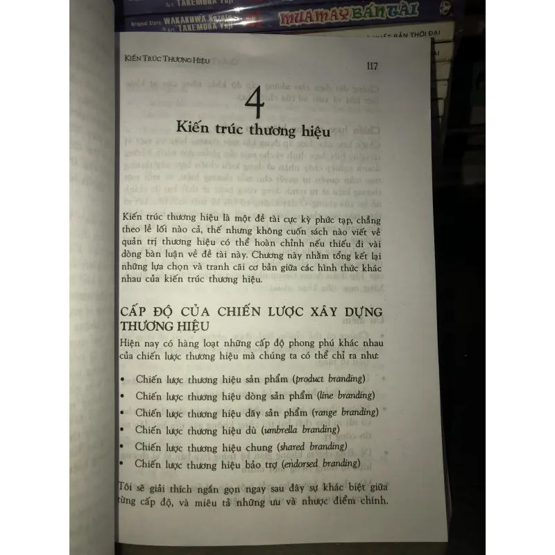 Quản trị thương hiệu cao cấp - Từ tầm nhìn chiến lược đến định giá 778549