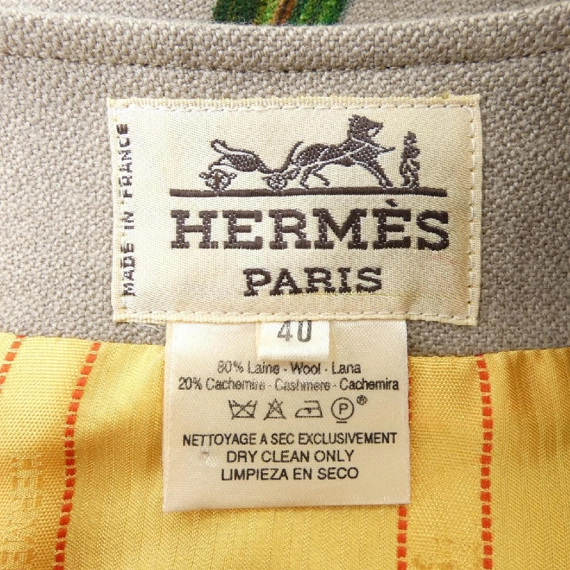 Áo khoác không cổ HERMES với nút sừng - Hàng hiệu Authentic 819178