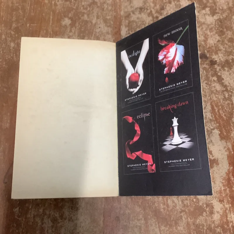 NEW MOON - STEPHENIE MEYER 763060