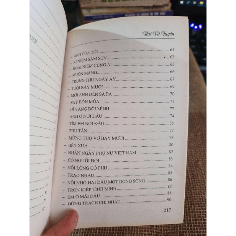 Thơ Vũ Tuyến 2019 mới 80% ố (Sách văn học) HLSC2404 1028396