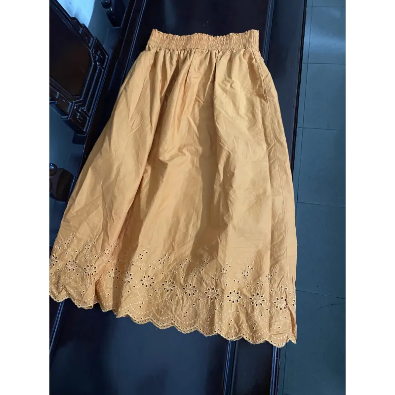 Chân váy thô thêu uniqlo 464258