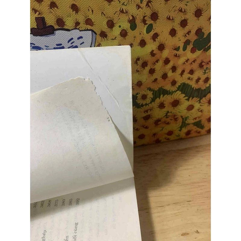 Bí Mật Lâu Đài Cổ - Viết Linh, Kim Dung, Hitchcock 538525