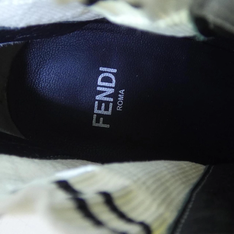 Giày bốt FENDI - Hàng hiệu Authentic 828537