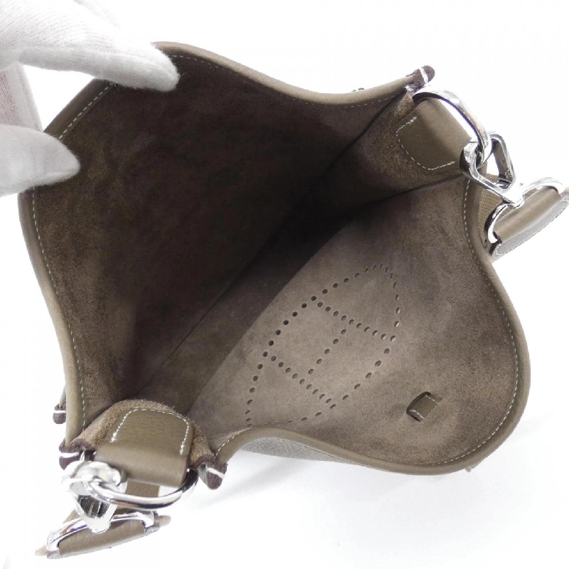 Túi xách vai Hermès Évelyne 3 PM 056277CK 611947