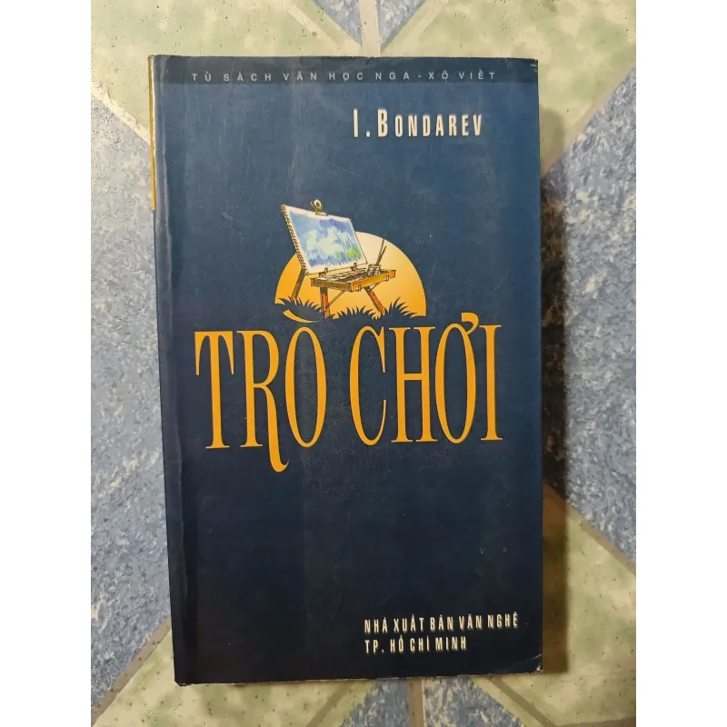 Tủ sách văn học Nga - Xô Viết 993606