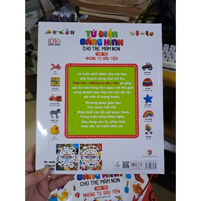 Từ điển bằng hình cho trẻ mầm non trốn tìm những từ đầu tiên mới 90% Sách màu MẸ VÀ BÉ HCM1709 924093