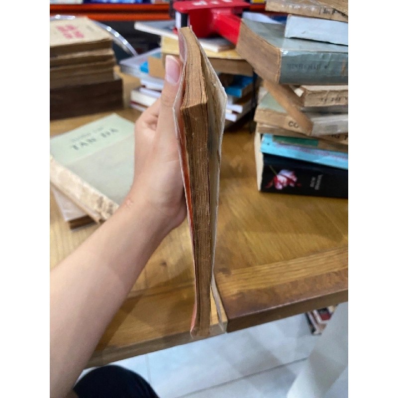 Bút tích học : Nghiên cứu chữ kí và chữ viết - Huỳnh Minh 524518