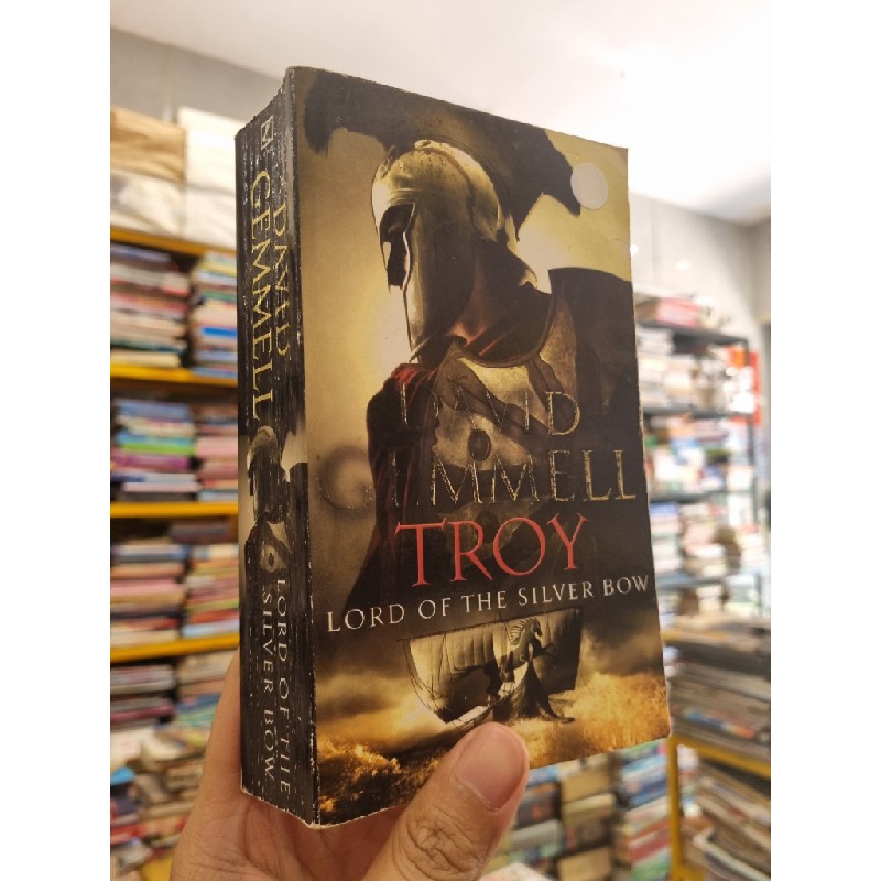 TROY : LORD OF THE SILVER BOW (David Gemmell) (Pocket Size - Corgi Books) 139263