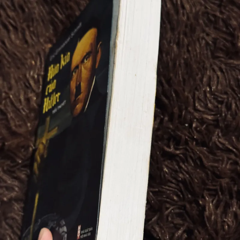 Nửa kia của Hitler 973317