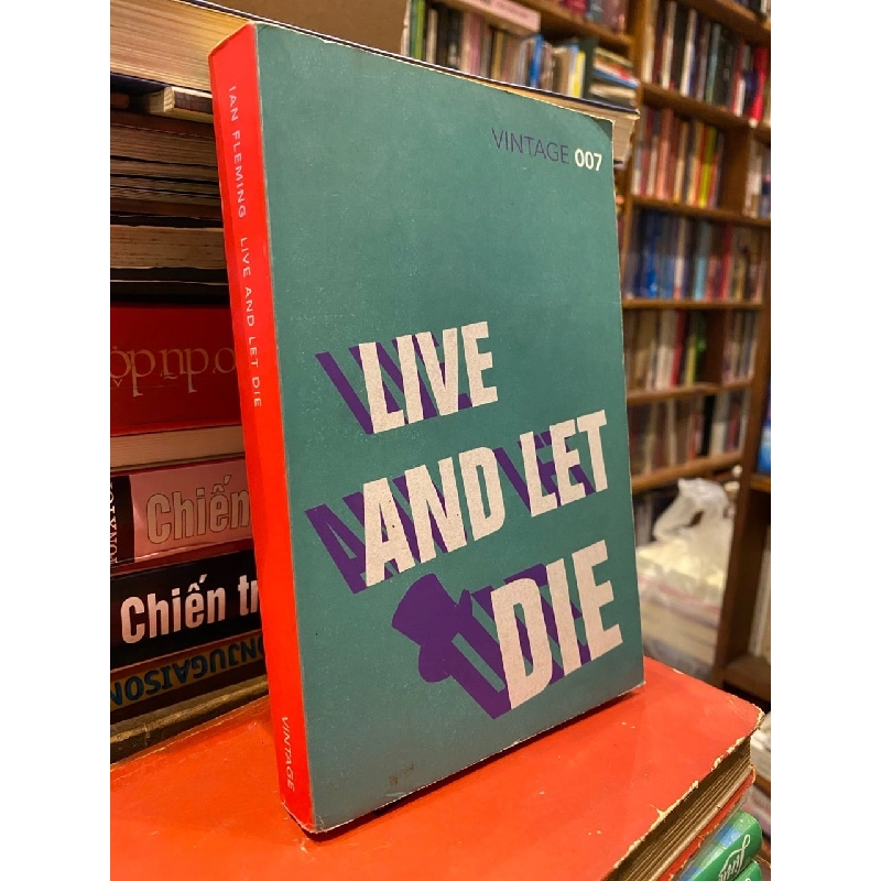 Live and left die - Ian Fleming 759224