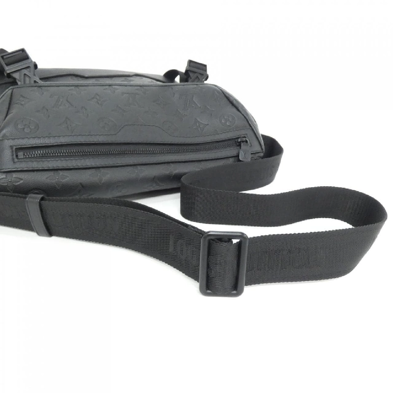 Túi đeo chéo Louis Vuitton Monogram Shadow Voyage PM M25121 - Hàng hiệu Chính hãng 802307