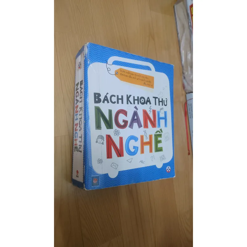 BÁCH KHOA THƯ NGÀNH NGHỀ  713244