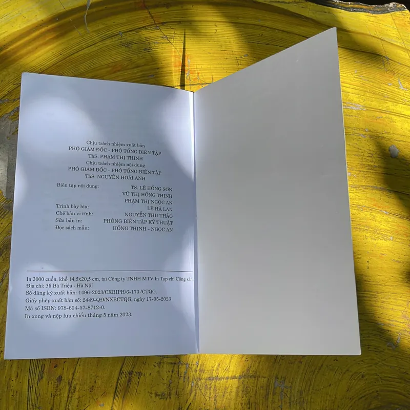 COMBO HỒ CHÍ MINH NGÔI SAO SÁNG MÃI TRÊN BẦU TRỜI VIỆT NAM& BÁC HỒ VỚI CÁC TỔNG THỐNG MỸ 735844