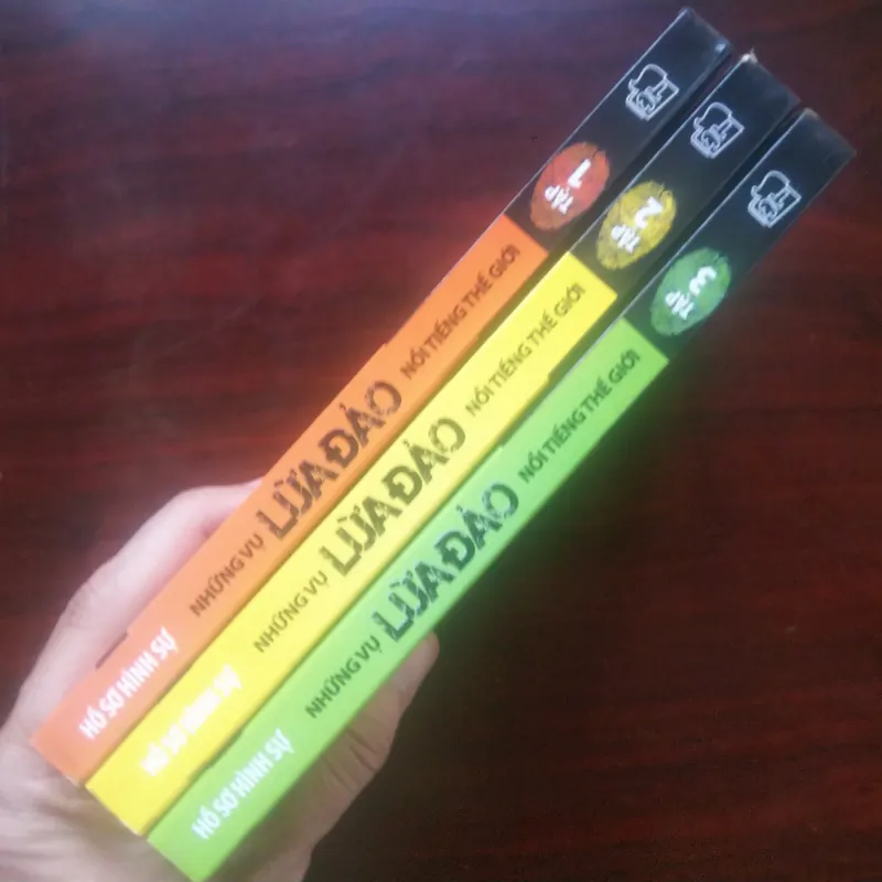 [Sách Lịch Sử] Những Vụ Lừa Đảo Nổi Tiếng Thế Giới (Phương Hà) - Hồ Sơ Hình Sự 1002368