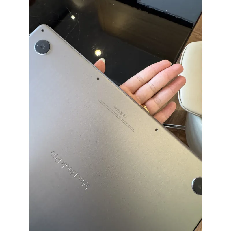   MacBook Pro 14 inch M1 Pro 2021 1047072
