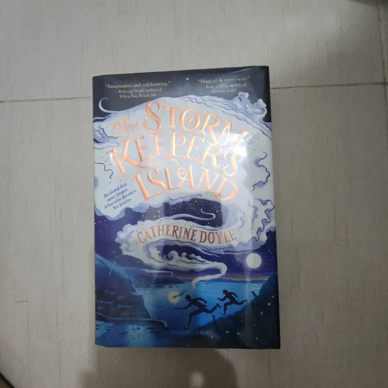 Sách The storm keeper's island 785928