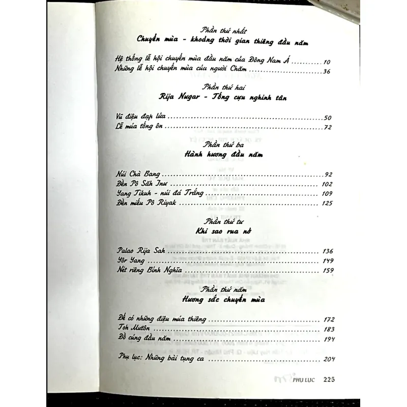 LỄ HỘI CHUYỂN MÙA CỦA NGƯỜI CHĂM - PGS.NGÔ VĂN DOANH 1021893