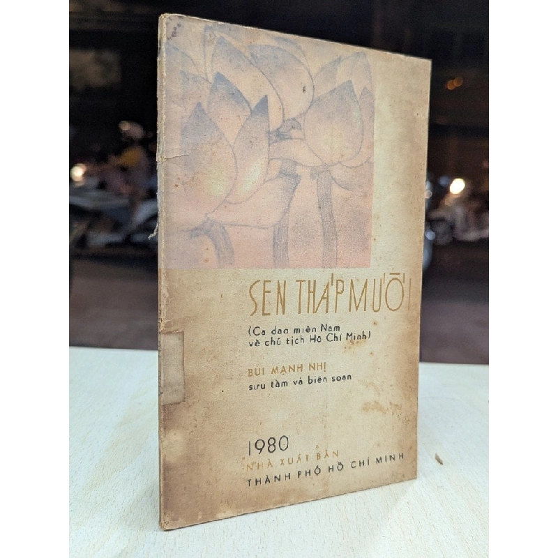 Sen tháp mười - Bùi Mạnh Nhị sưu tầm và biên soạn 931333