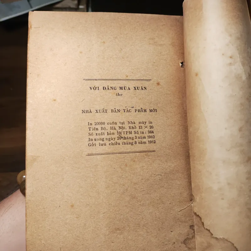 Với Đảng Mùa Xuân - Thơ 1022218