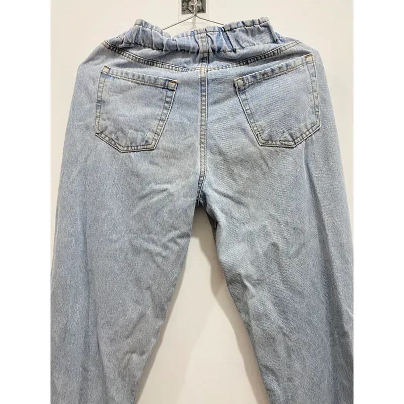 QUẦN JEANS ỐNG ĐỨNG, CHỮ IN CÁCH ĐIỆU**TẶNG QUÀ 0Đ 588713