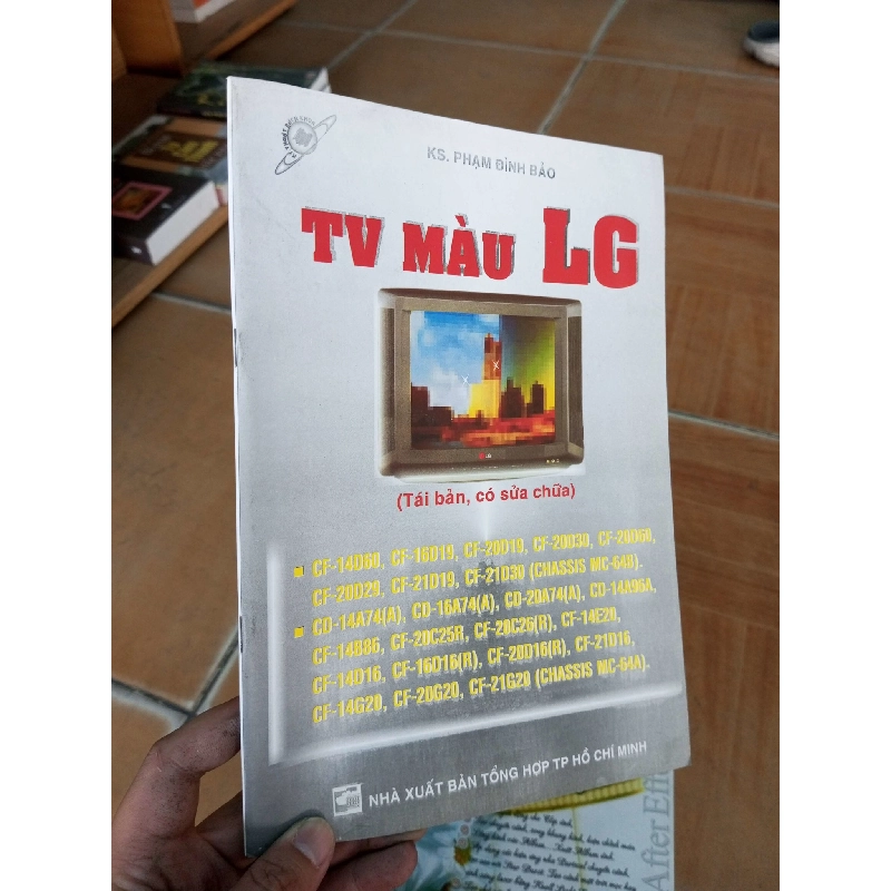 (Sách cũ SCGR) TV màu LG - Đình Bảo VAVO-A2 Blogmeo090426 1013978