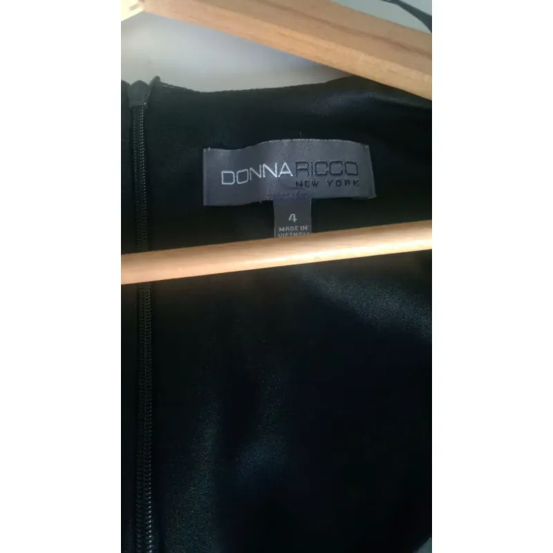 Đầm đen Dona size 4 1002026