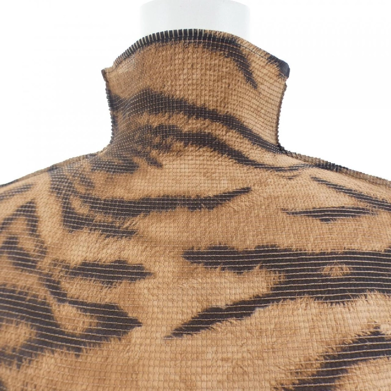 ISSEY MIYAKE me ISSEY MIYAKE MI03FK551 Áo - Hàng hiệu Chính hãng 815032